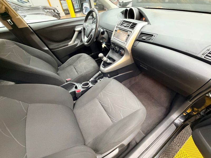 TOYOTA VERSO 126 D-4D BUSINESS