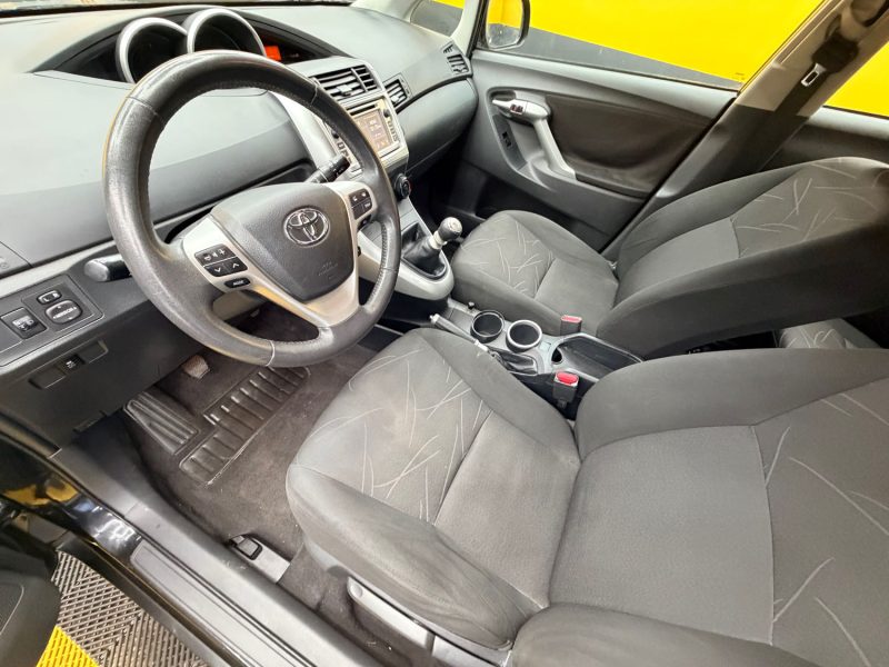 TOYOTA VERSO 126 D-4D BUSINESS