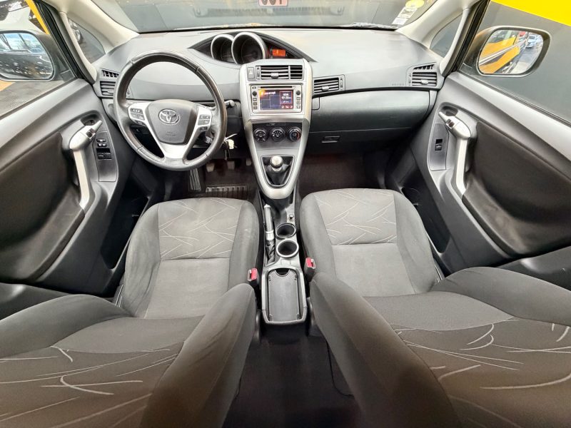 TOYOTA VERSO 126 D-4D BUSINESS