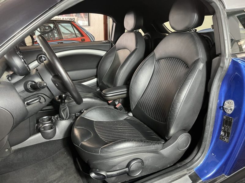 MINI Roadster (R58) COOPER S 2011