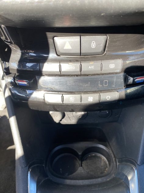 PEUGEOT 208 1.2 VTI 82 CV 2013