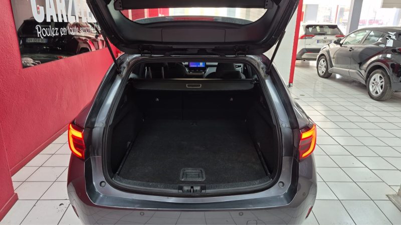 TOYOTA COROLLA TOURING SPORTS 140cv DYNAMIC BUSINESS/1 ERE MAIN/TVA RECUPERABLE