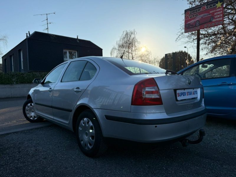SKODA OCTAVIA II 1.6i 102CV AMBIENTE PACK BVM5