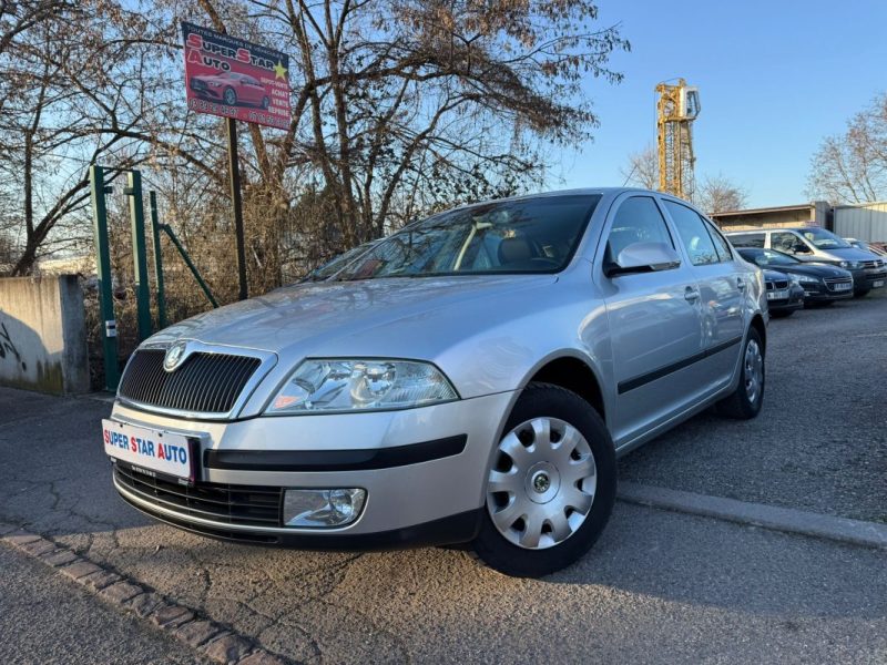 SKODA OCTAVIA II 1.6L 102CV AMBIENTE PACK BVM5
