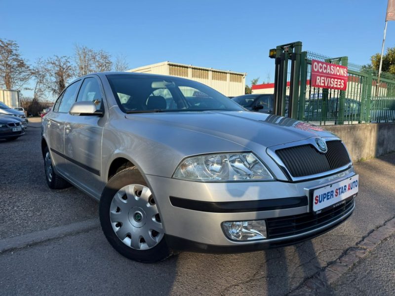 SKODA OCTAVIA II 1.6i 102CV AMBIENTE PACK BVM5