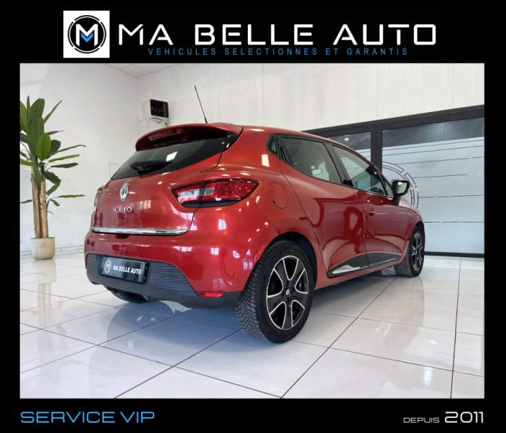 Renault Clio IV 1.2 16V 75 ZEN 5 portes / Rouge Flamme / jantes keyless GPS Régul / 83 euros mensuel