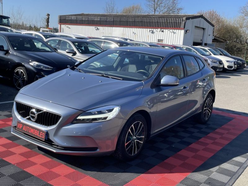 VOLVO V40 D2   2.0 L  120CH   GARANTIE 3/12 MOIS 2018