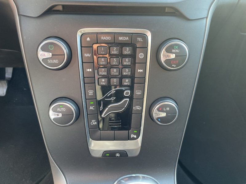 VOLVO V40 D2   2.0 L  120CH   GARANTIE 3/12 MOIS 2018