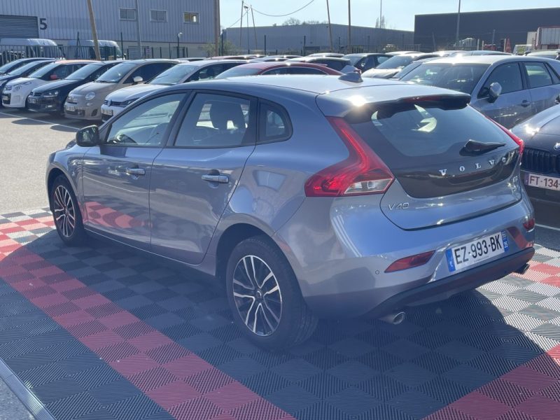 VOLVO V40 D2   2.0 L  120CH   GARANTIE 3/12 MOIS 2018
