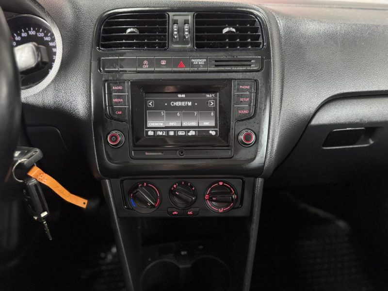 VOLKSWAGEN POLO SOCIETE 1.4 TDI 75 TRENDLINE 2015 TTC