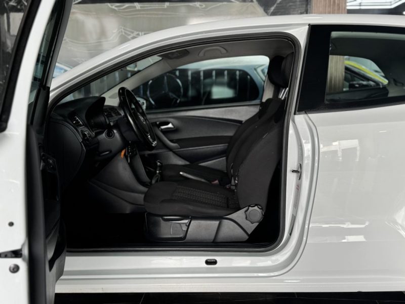 VOLKSWAGEN POLO SOCIETE 1.4 TDI 75 TRENDLINE 2015 TTC