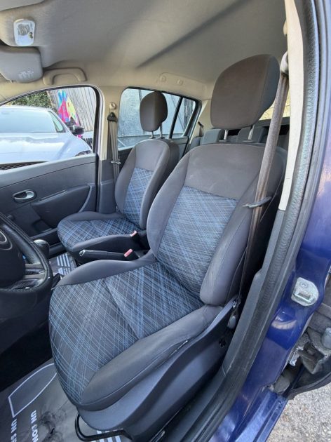 RENAULT CLIO 1.2 EXTREME 2009 -75CH - 71 263Kms - Distrib ok - Parfait Etat - Suivit RENAULT