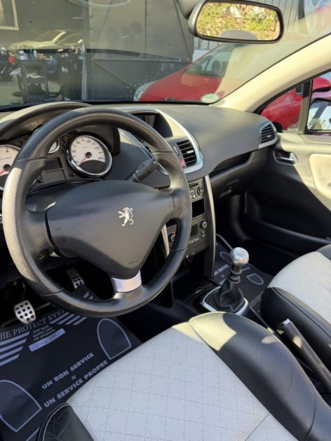 PEUGEOT 207 CAB  1.6 THP ROLAND GARROS 2011 -  85 102Kms - Distrib ok - Suivit PEUGEOT