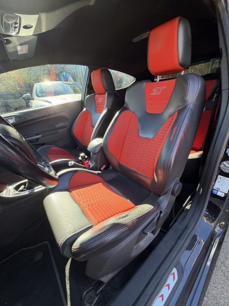 FORD FIESTA 1.6 ECOBOOST ST 2014 - 70 109Kms - Distrib ok - Parfait Etat - Suivit FORD