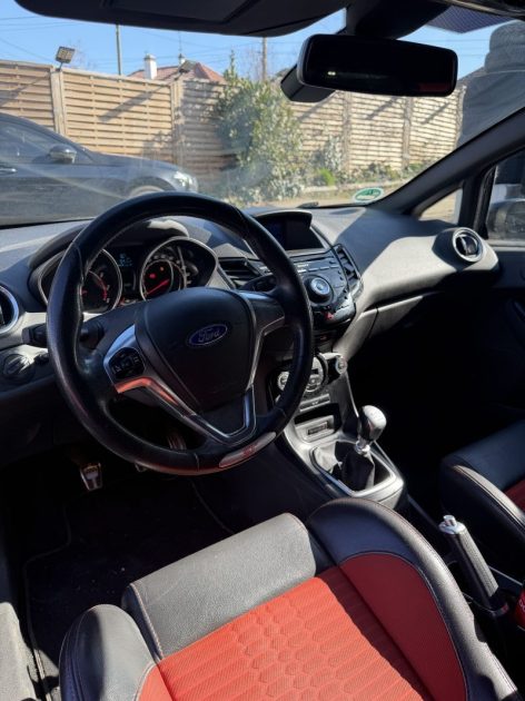 FORD FIESTA 1.6 ECOBOOST ST 2014 - 70 109Kms - Distrib ok - Parfait Etat - Suivit FORD