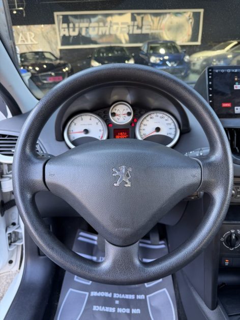 PEUGEOT 207 1.4 URBAN MOVE 2009 - 63 840Kms - 75 CH - Distrib ok -SUIVIT PEUGEOT