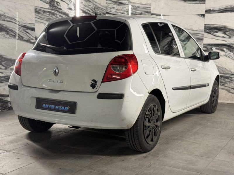 RENAULT CLIO III AUTHENTIQUE 1.5DCI 70