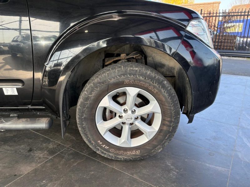 Nissan Navara 2.5 DCI 190ch 🚙 4x4 ✨ Caméra 🔙 Attelage 🔗 Reprise 🔄 Garantie 🛡️