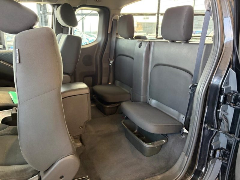 Nissan Navara 2.5 DCI 190ch 🚙 4x4 ✨ Caméra 🔙 Attelage 🔗 Reprise 🔄 Garantie 🛡️