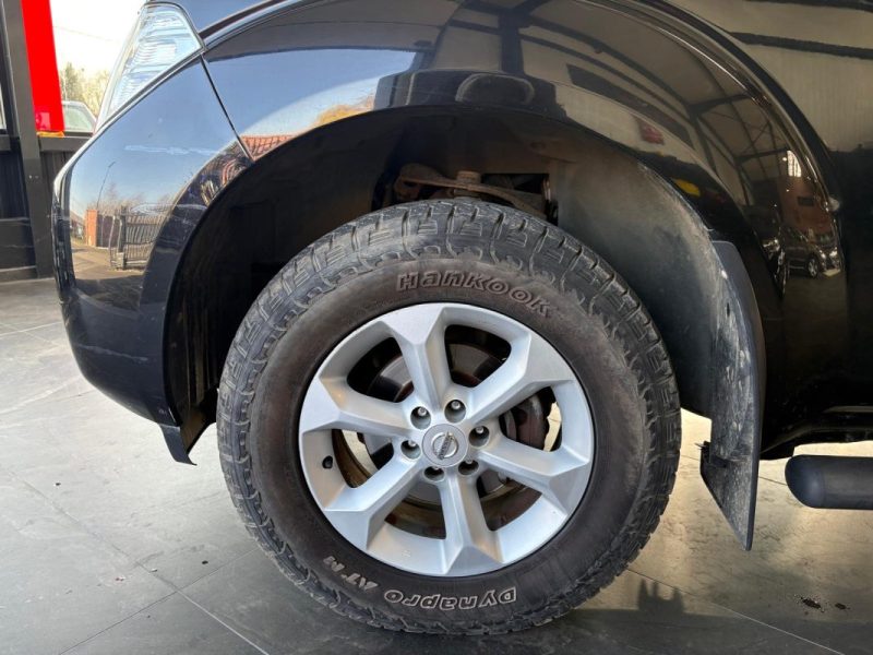 Nissan Navara 2.5 DCI 190ch 🚙 4x4 ✨ Caméra 🔙 Attelage 🔗 Reprise 🔄 Garantie 🛡️