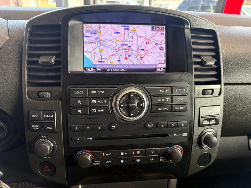 Nissan Navara 2.5 DCI 190ch 🚙 4x4 ✨ Caméra 🔙 Attelage 🔗 Reprise 🔄 Garantie 🛡️