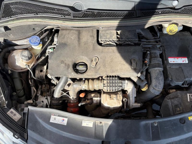 🔹 Peugeot 2008 – Finition Allure 🔹 1.6 HDi – 92 chevaux 🔹 Boîte manuelle - Garantie 