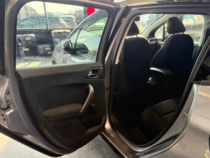 🔹 Peugeot 2008 – Finition Allure 🔹 1.6 HDi – 92 chevaux 🔹 Boîte manuelle - Garantie 