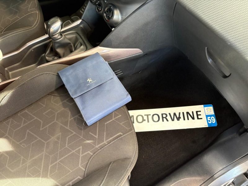 🔹 Peugeot 2008 – Finition Allure 🔹 1.6 HDi – 92 chevaux 🔹 Boîte manuelle - Garantie 