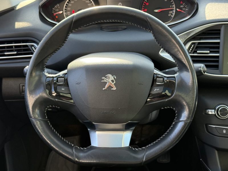 Peugeot 308 II 1.6 e-HDi FAP 115ch Féline Garantie