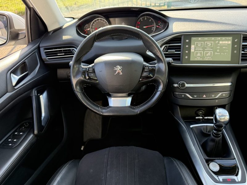 Peugeot 308 II 1.6 e-HDi FAP 115ch Féline Garantie