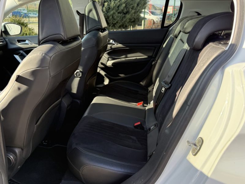 Peugeot 308 II 1.6 e-HDi FAP 115ch Féline Garantie