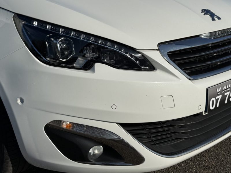 Peugeot 308 II 1.6 e-HDi FAP 115ch Féline Garantie