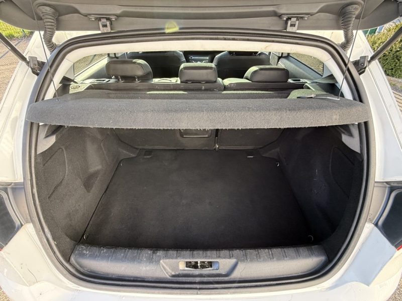 Peugeot 308 II 1.6 e-HDi FAP 115ch Féline Garantie