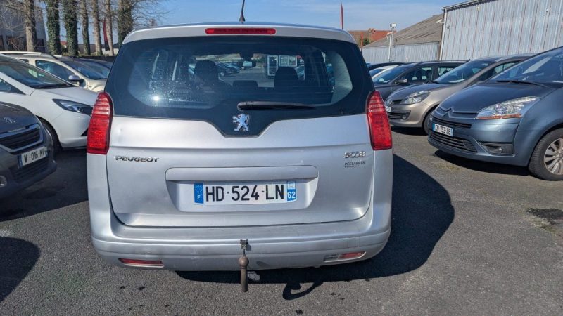 PEUGEOT 5008 1.6 HDI 112 PREMIUM PACK 6 CH FISCAUX 2011