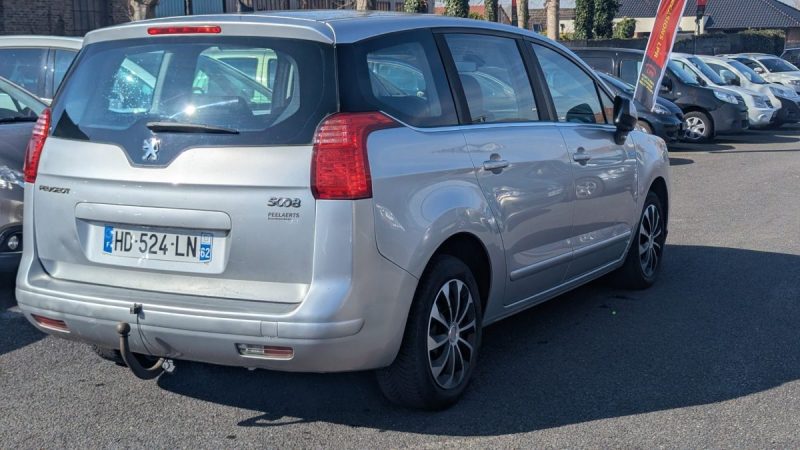 PEUGEOT 5008 1.6 HDI 112 PREMIUM PACK 6 CH FISCAUX 2011