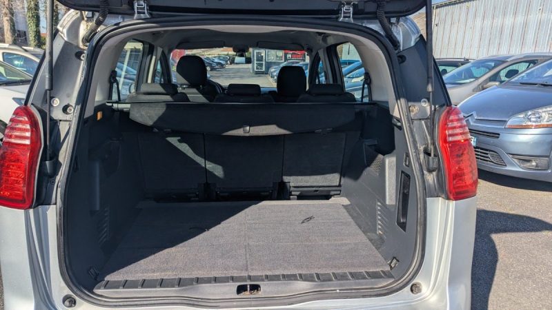 PEUGEOT 5008 1.6 HDI 112 PREMIUM PACK 6 CH FISCAUX 2011