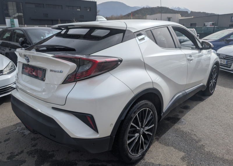 TOYOTA C-HR HYBRIDE 122H DESIGN CUIR CHAUFFANTS  