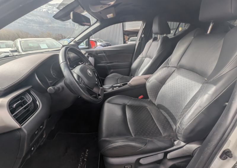TOYOTA C-HR HYBRIDE 122H DESIGN CUIR CHAUFFANTS  