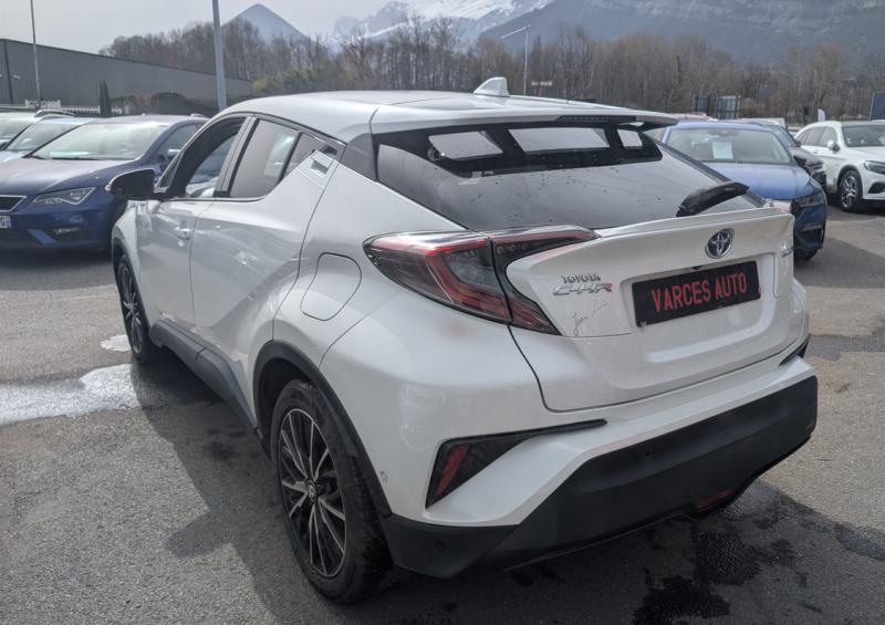 TOYOTA C-HR HYBRIDE 122H DESIGN CUIR CHAUFFANTS  