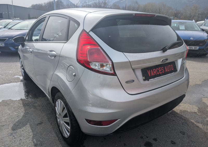 FORD FIESTA 1.25 82CH FAIBLE KILOMETRAGE CLIMATISATION