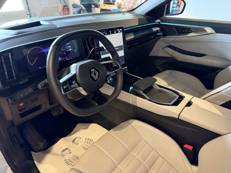 RENAULT ESPACE E-TECH 200 ICONIC 7 PL / LED MATRIX VISION / AFF TETE HAUTE /  2024