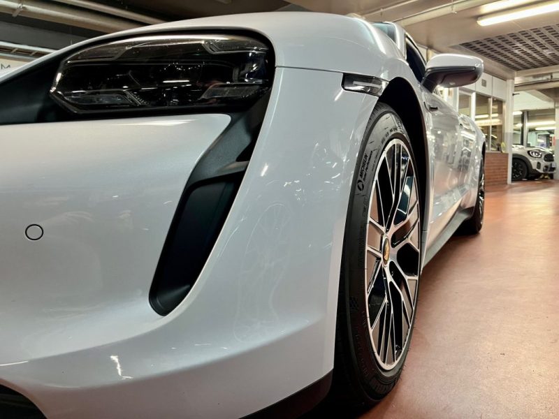PORSCHE TAYCAN 4S 571ch BATTERIE performance plus 1ERE MAIN
