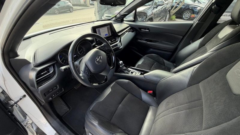 TOYOTA C-HR 122H Collection 2WD E-CVT MY20 2022