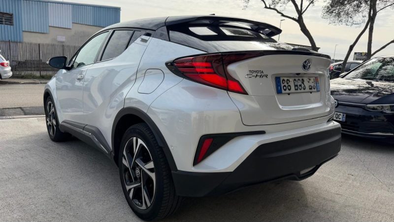 TOYOTA C-HR 122H Collection 2WD E-CVT MY20 2022