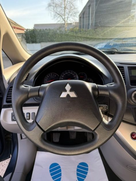 MITSUBISHI GRANDIS 2.4i INTENSE 163CV BVM5 7 PLACES