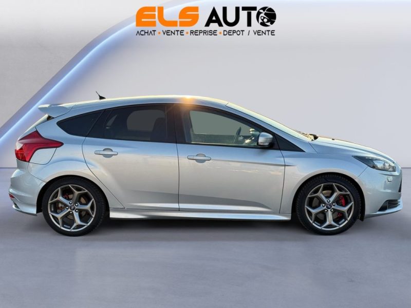 FORD  FOCUS ST 2.0i 250ch 2.Main