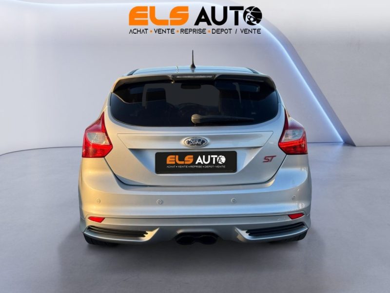 FORD  FOCUS ST 2.0i 250ch 2.Main