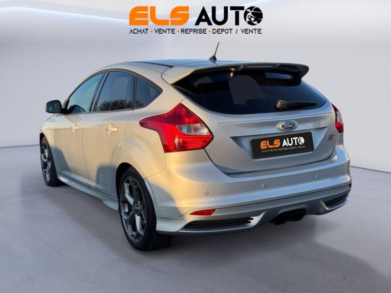 FORD  FOCUS ST 2.0i 250ch 2.Main