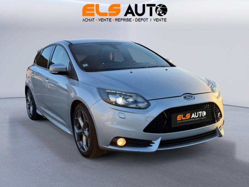FORD  FOCUS ST 2.0i 250ch 2.Main