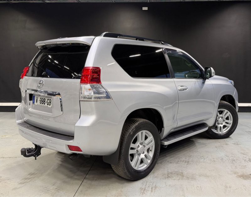 TOYOTA LAND CRUISER  2011